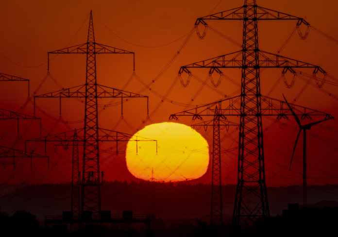 ministrul-energiei-vom-mentine-mereu-lumina-aprinsa-in-casele-romanilor-mai-ales-de-paste