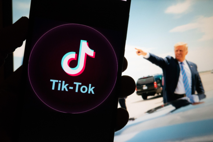 trump-extinde-termenul-interzicerii-tiktok-pentru-negocieri