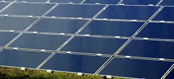 panouri-fotovoltaice-plutitoare-pe-lacul-olt-proiect-pilot-nufarul