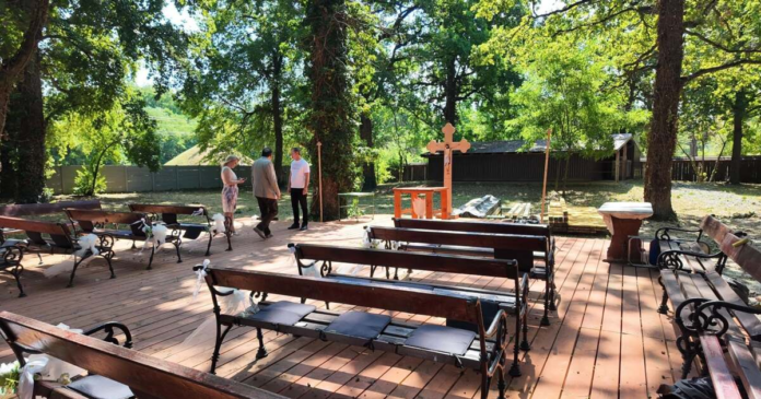 foto-ce-se-intampla-cu-biserica-de-lemn-arsa