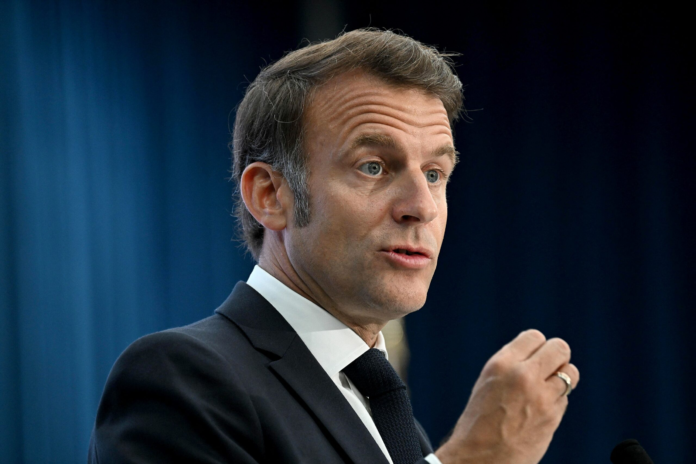 macron-solicita-uniunii-europene-un-raspuns-ferm-la-taxele-lui-trump