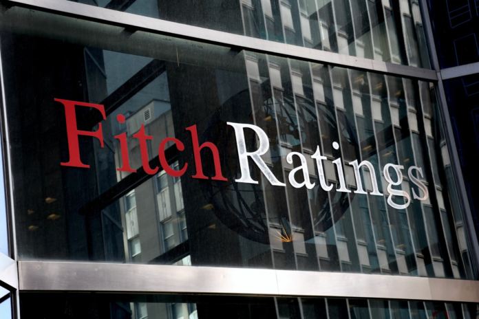 fitch-pastreaza-ratingul-romaniei-la-bbb-cu-perspectiva-negativa
