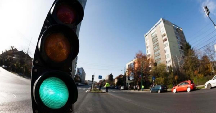 sdm-introduce-450-de-semafoare-noi-in-trafic