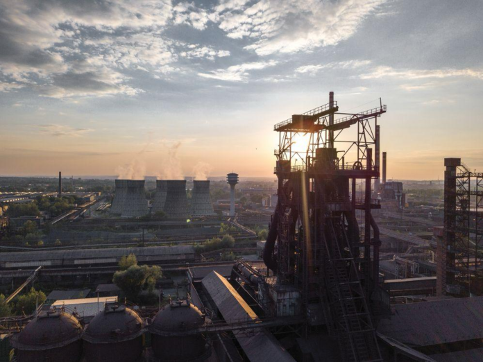 liberty-galati-a-trimis-3-300-de-angajati-in-somaj-cum-vrea-guvernul-sa-salveze-sidex-ul