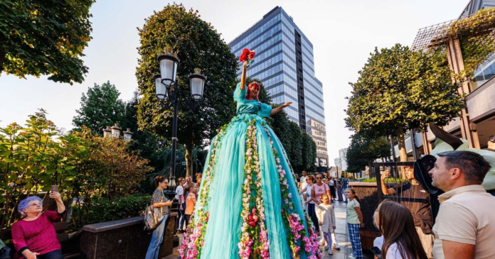 weekend-spectaculos-la-iulius-town-festival-check-art