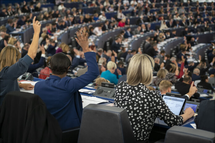 Parlamentul European susține interzicerea importurilor de energie din Rusia