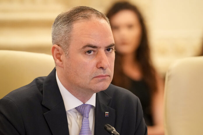 Alexandru Nazare, ezitant la salariul minim: Mai degrabă nu