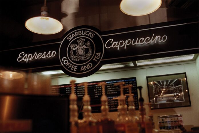 Angajații Starbucks pregătesc grevă în 25 orașe
