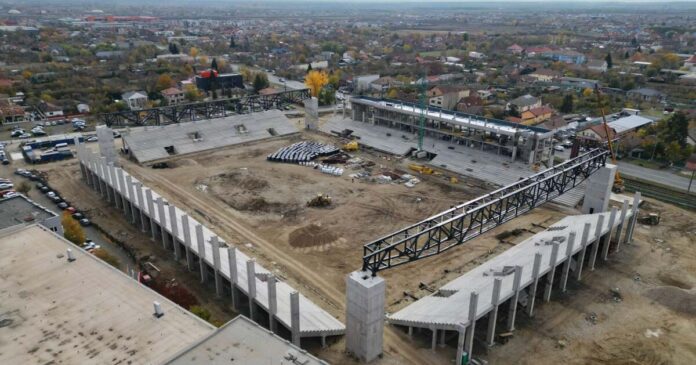 CJT oferă fonduri pentru Arena Eroii Timișoarei. Simonis: „E frustrant că cei ajutați acuză lipsa banilor pentru un nou stadion”