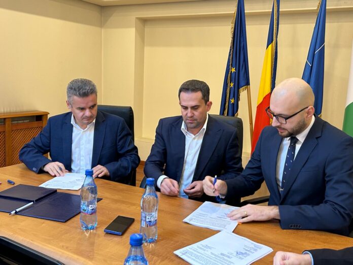 CNIR a semnat două contracte pentru 47 km pe A8