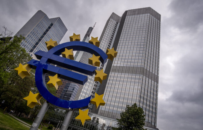 Oficial BCE: Tarifele lui Trump au afectat Europa mai puțin decât estimat