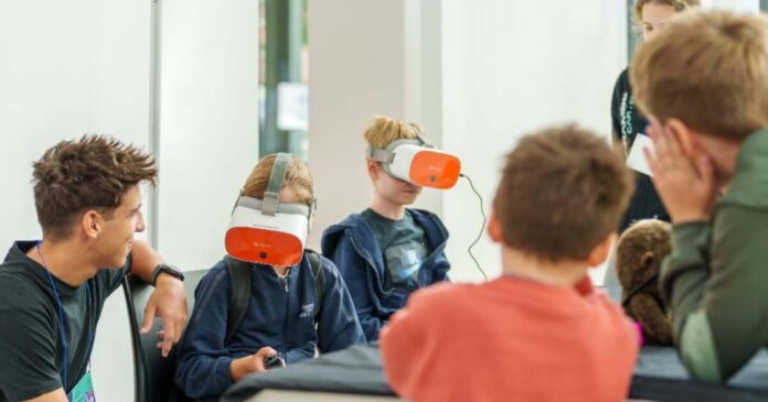 200.000 de lei pentru proiecte STEAM destinate elevilor din Timiș, Arad și Hunedoara