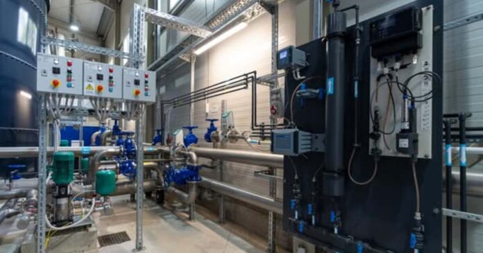 Aquatim investește în formarea specialiștilor: master dual și programe interne