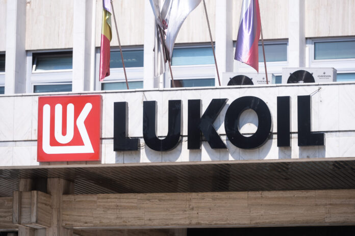 Lukoil invocă forța majoră la Trident și dă în judecată statul român. Miza: retragerea din proiectul strategic din Marea Neagră.