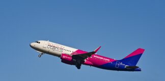 Creșterea prețului combustibilului impactează companiile aeriene low-cost. Wizz Air și airBaltic, sub presiune financiară.