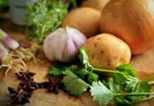 Deficitul comercial la produsele din fructe și legume a ajuns la 513 milioane de euro în 2025, fiind prima scădere din ultimul deceniu.
