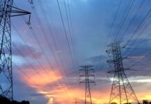 Tranzacție pe piața energetică din România: Cine va prelua Distribuție Energie Oltenia?