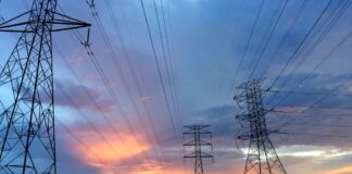 Tranzacție pe piața energetică din România: Cine va prelua Distribuție Energie Oltenia?