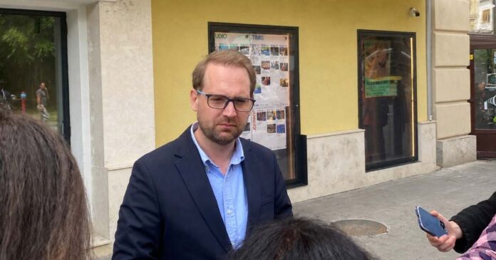 Dominic Fritz: „Dispunem de un buget realist, ușor mai mare decât anul trecut.” Mobilitatea și educația vor beneficia de cele mai multe fonduri în 2026.