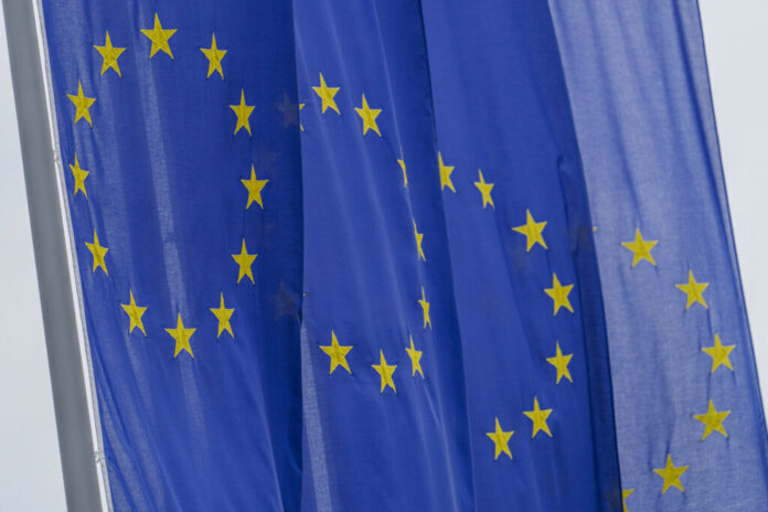 UE avertizează cu privire la un „șoc stagflaționist”: Economia europeană încetinește, iar inflația crește din cauza conflictului cu Iranul.