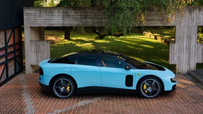 După reacțiile negative legate de Ferrari Luce, CEO-ul Lamborghini afirmă că anularea propriului său model electric a fost decizia corectă.