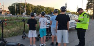 Teribilism pe trotinete în Giroc: Șase copii au creat haos în trafic și au făcut gesturi obscene.