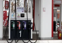 Autoritățile s-au întâlnit cu benzinarii și analizează posibilitatea de a prelungi sau nu situația de criză de pe piața carburanților. Totuși, pentru adoptare este nevoie de un guvern complet.