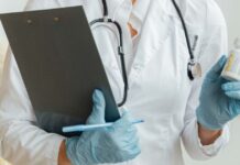 Caravană medicală în Ciacova: consultații gratuite pentru locuitorii orașului și ai satelor învecinate.