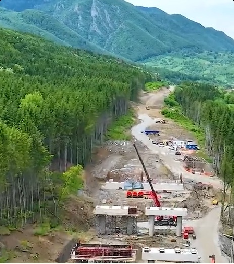 Cârtița care va traversa Carpații pe viitoarea autostradă Sibiu-Pitești va sosi în următoarele săptămâni.