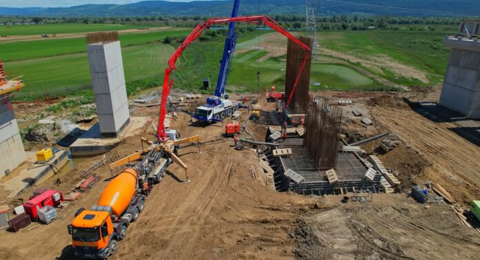 Cea mai importantă bătălie pentru infrastructura rutieră a României se desfășoară în această vară în Moldova.