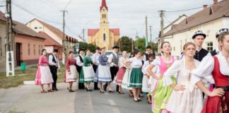 Cenad și Sânnicolau Mare se transformă în centre de artă și memorie istorică: concerte de gală și expoziție jubiliară.