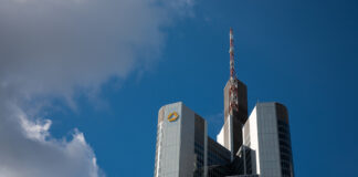 Germania refuză oficial oferta UniCredit pentru Commerzbank.
