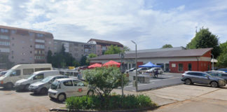 Piața din Lipovei, deschisă doar vinerea și sâmbăta. În celelalte zile, parcare.