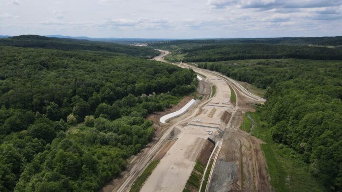 Presa maghiară: Anul record promis pentru autostrăzi în România a început fără nicio inaugurare.