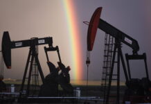 Prețul petrolului a crescut rapid după atacul asupra unei nave de marfă în apropierea Omanului.