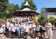 Sărbătoare cu bucurie la Parohia din Fabric. Rugăciuni pentru absolvenți și premii pentru cei mai buni studenți.