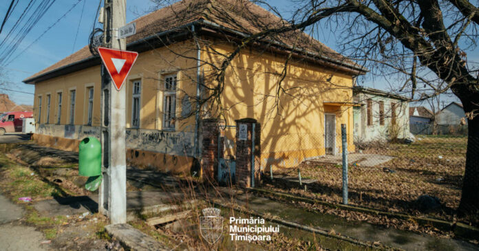 „Școala Mică” din Plopi se va transforma în grădiniță. Proiect de peste 2 milioane de euro, finanțat din fonduri europene.