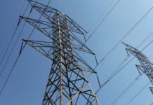 Sute de gospodării din Timiș au rămas fără electricitate din cauza furtunilor
