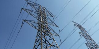Sute de gospodării din Timiș au rămas fără electricitate din cauza furtunilor