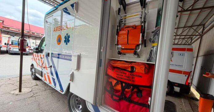 FOTO. Resuscitare robotizată, dezinfectare cu ozon și transmisiuni live prin satelit în noile ambulanțe ale Serviciului de Ambulanță Timiș