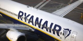 Schimbare importantă la o companie aeriană mare: Familiile vor putea călători împreună fără costuri suplimentare.