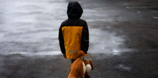 Tot mai mulți copii părăsesc căminul familial. În Timiș au fost raportate 90 de cazuri în doar câteva luni.
