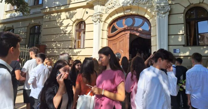 A doua sesiune de BAC începe în Timiș. Aproximativ 1.300 de candidați se pregătesc pentru examen.