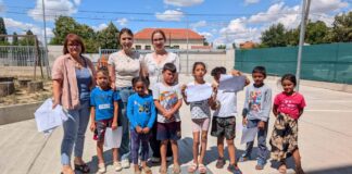 FOTO. De la „Vor să ne fure copiii!” la transformarea centrului social din Kuncz care a schimbat viețile a sute de familii