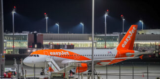Gigantul low-cost easyJet, aproape de a fi preluat de americani. Ofertă de peste 6 miliarde de euro, acceptată după patru refuzuri.