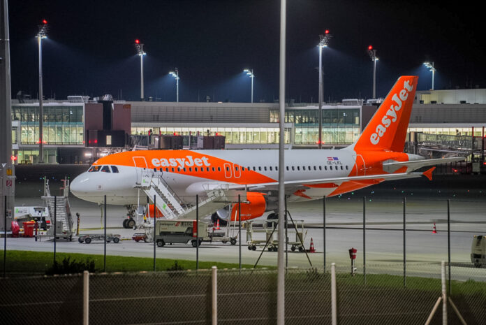 Gigantul low-cost easyJet, aproape de a fi preluat de americani. Ofertă de peste 6 miliarde de euro, acceptată după patru refuzuri.