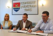 Investiție de 1,6 milioane de lei în sportul juvenil din Dumbrăvița: Peste 400 de copii vor avea acces la un nou teren sintetic.