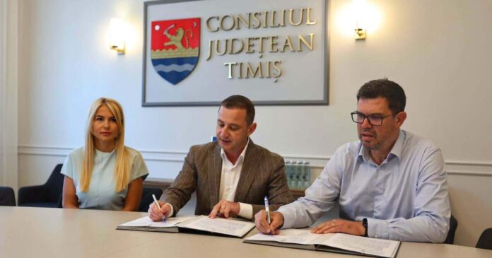 Investiție de 1,6 milioane de lei în sportul juvenil din Dumbrăvița: Peste 400 de copii vor avea acces la un nou teren sintetic.