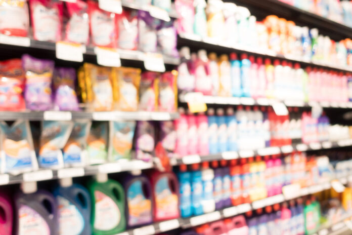 La revedere, „shrinkflation”. Regulile din supermarketuri se vor schimba începând cu 15 iulie.