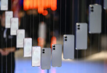 Nouă din zece telefoane din România permit localizarea rapidă a apelanților la 112.